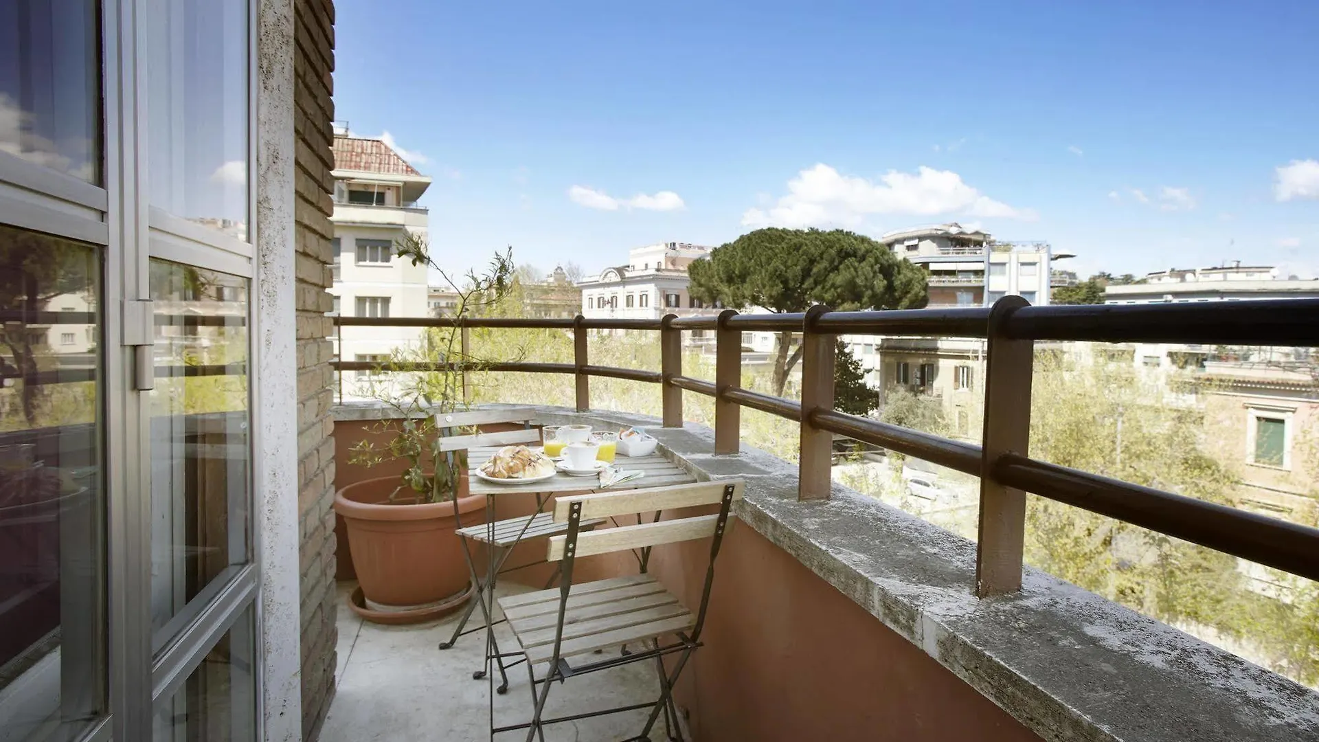 21 Aprile House Bed & Breakfast Rome 2*,